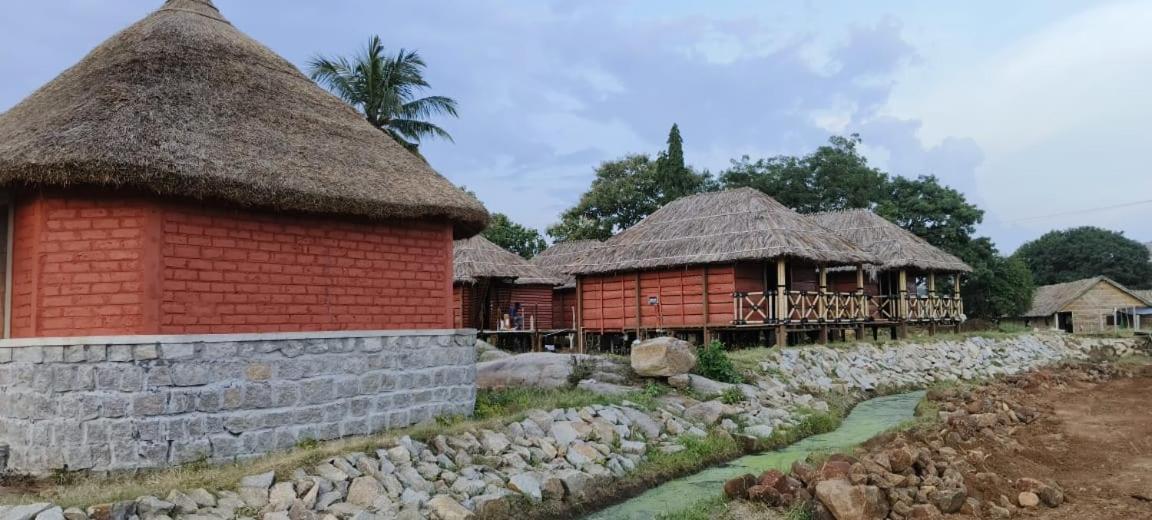 Golden Chariot Resort Hampi Kültér fotó
