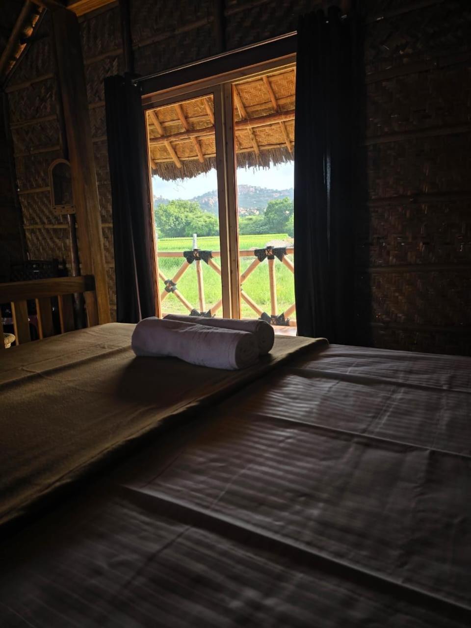 Golden Chariot Resort Hampi Kültér fotó