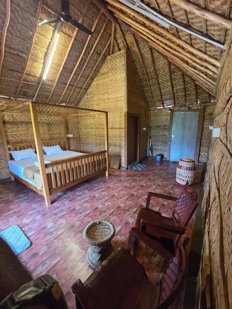 Golden Chariot Resort Hampi Kültér fotó